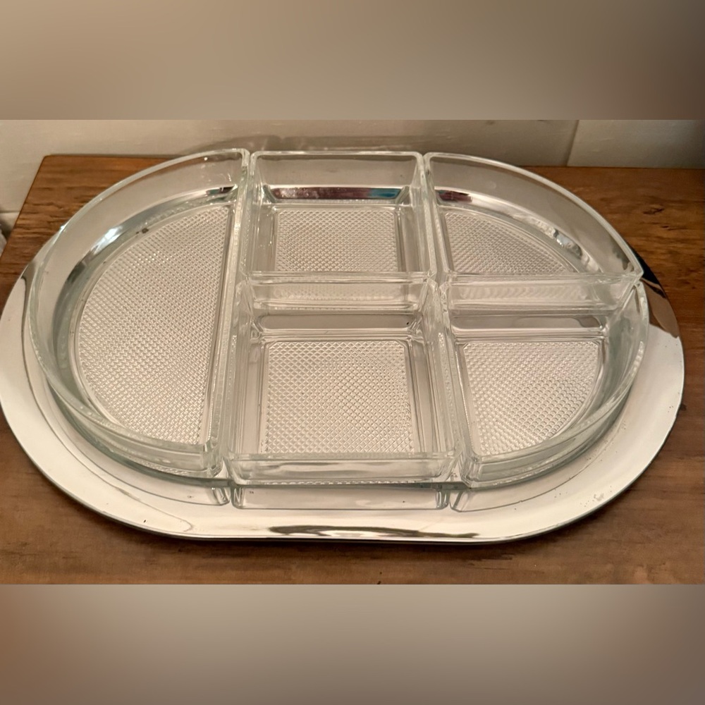 Studio Nova serving tray with box. 15” aka Hoya